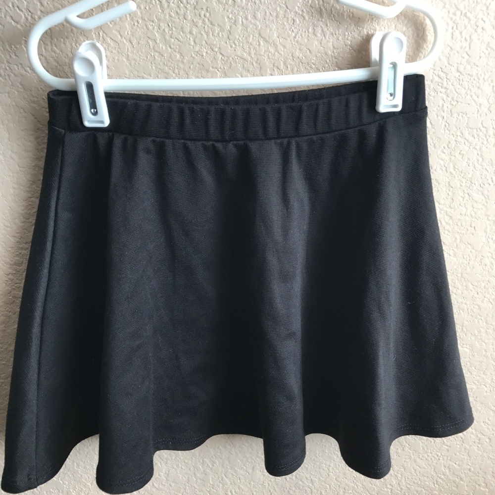 NWOT Rue 21 Circle Skater Skirt